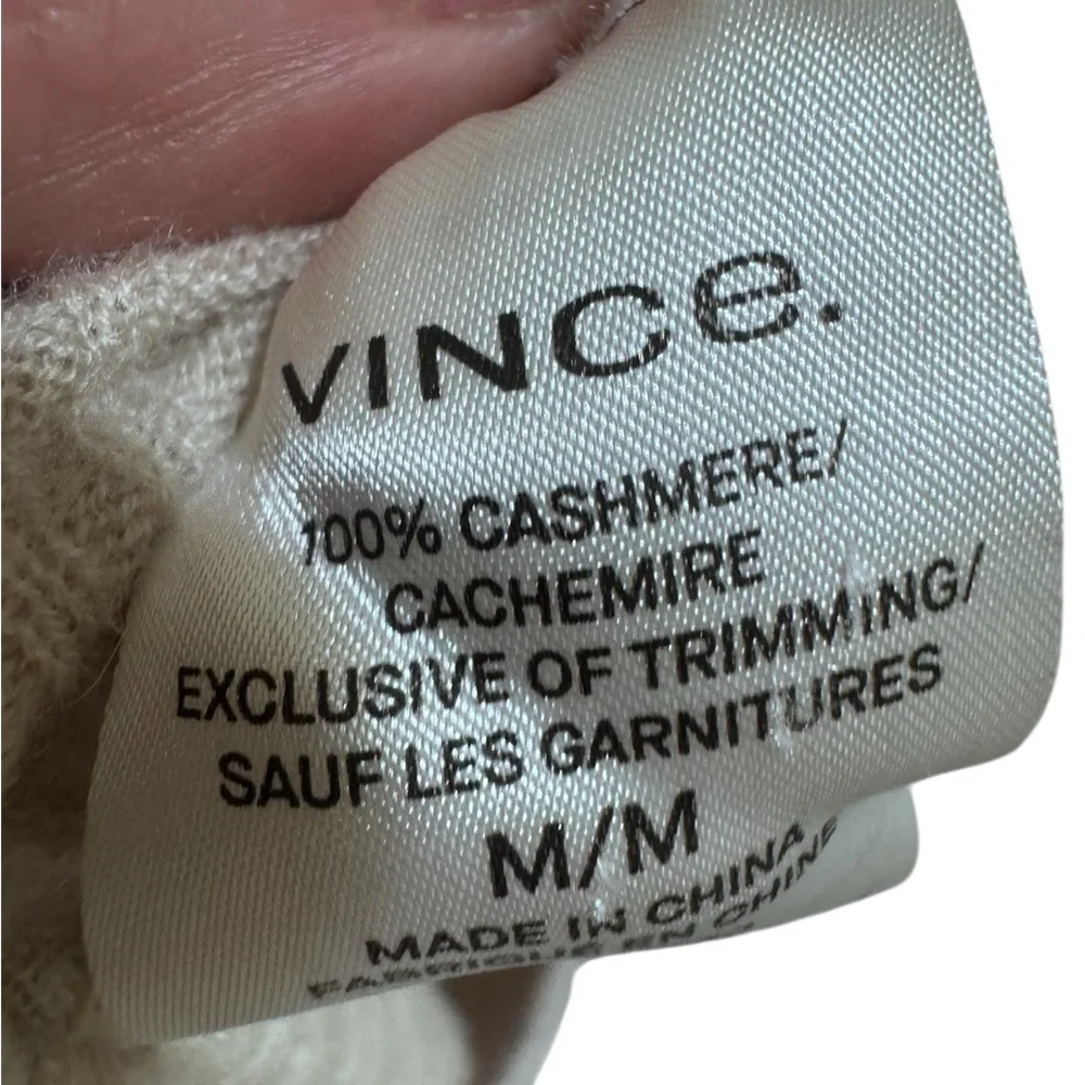 Vince chic neck